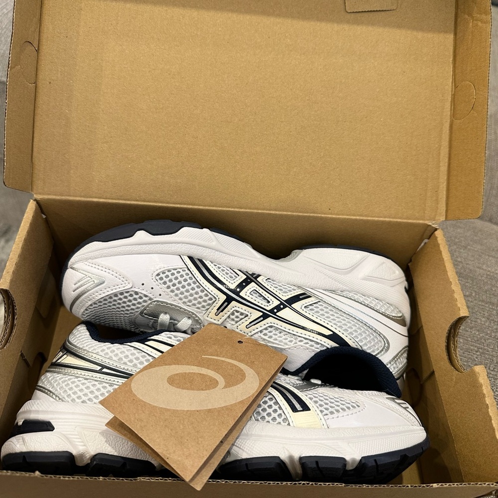ASICS gel 1130 size 3 kids BRAND NEW